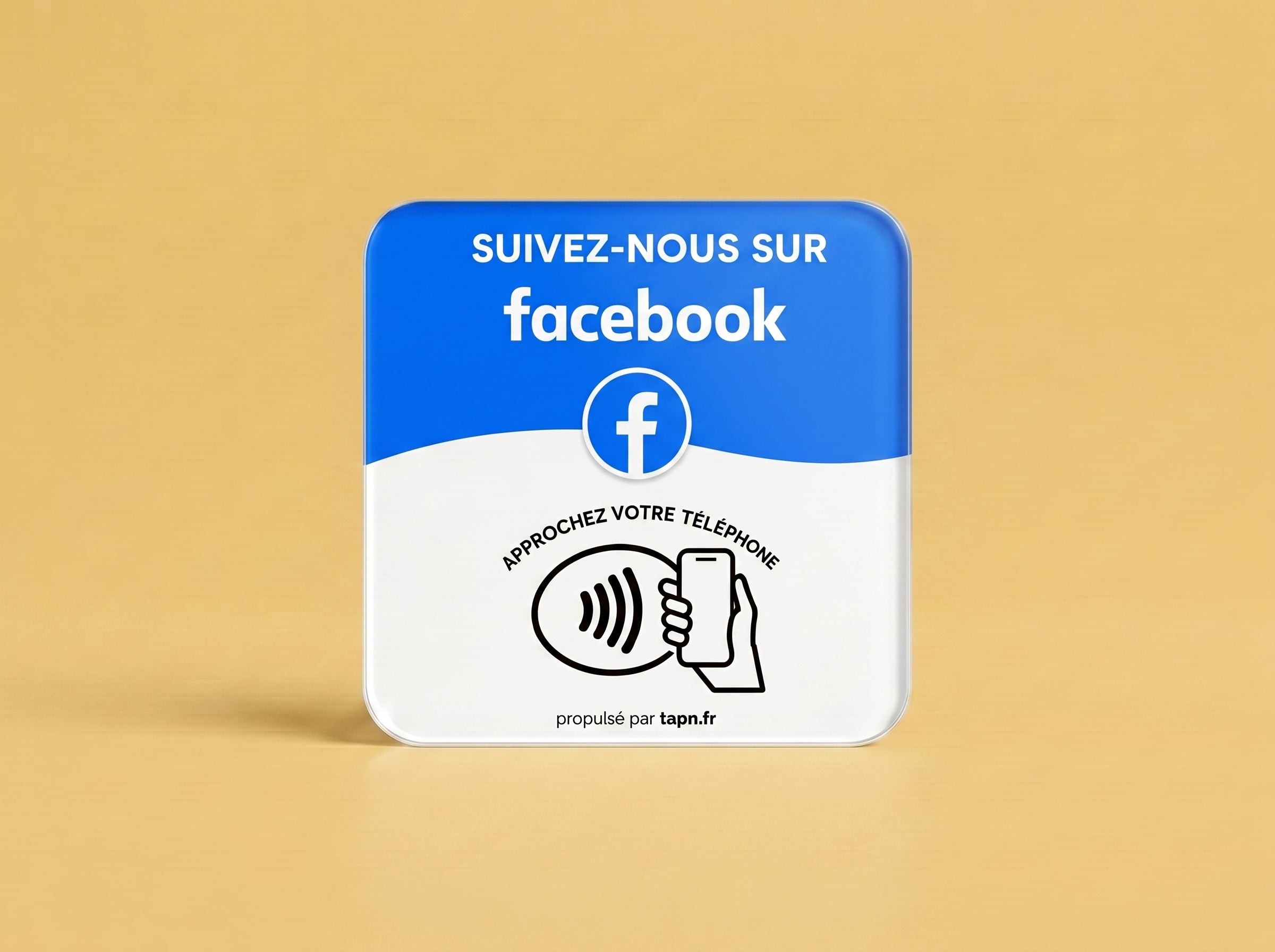 Carte NFC Facebook sur fond jaune safran